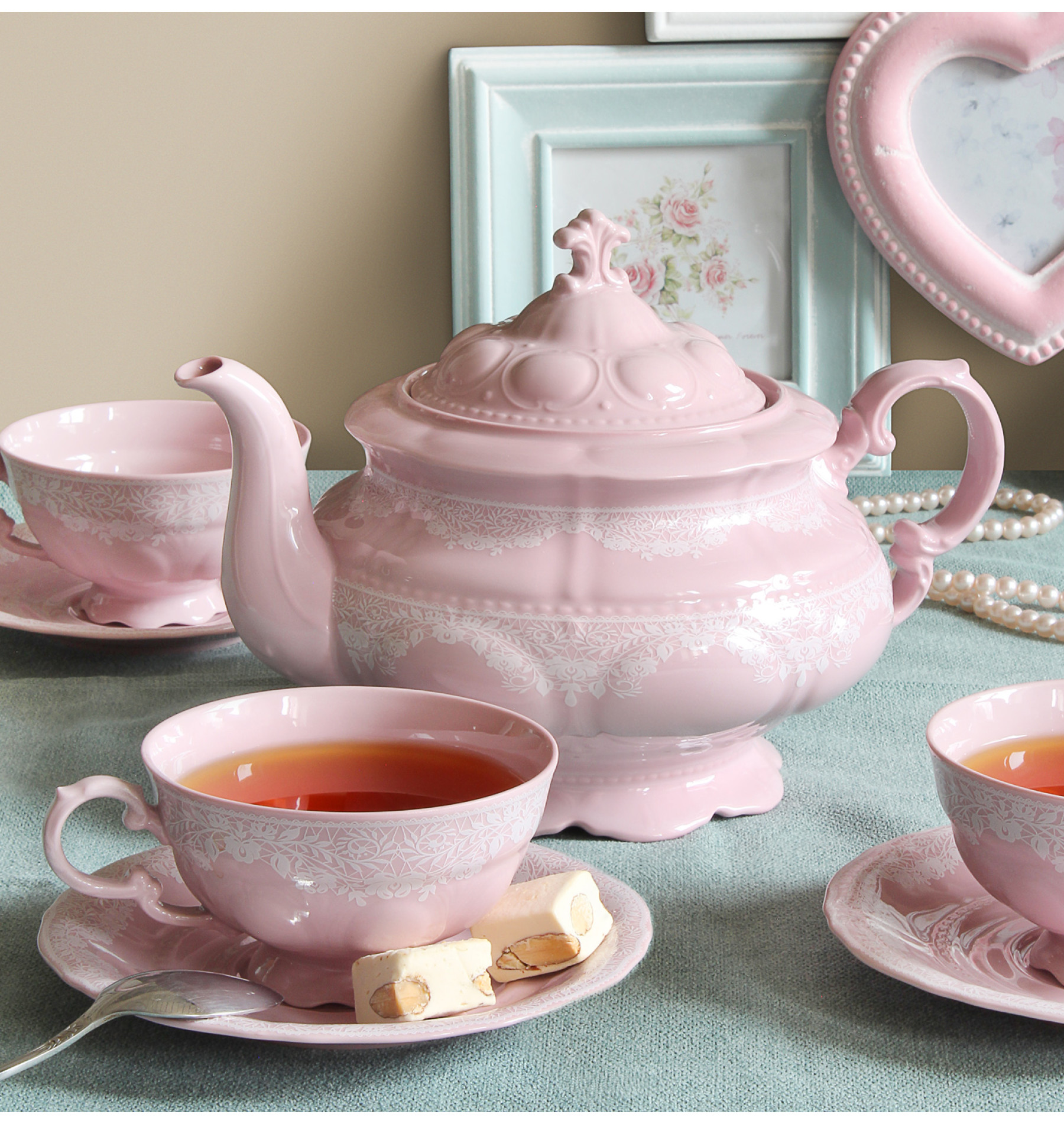 картинка Чайный сервиз 6 персон 15 предметов, Соната, Белый узор, розовый фарфор 07260725-3001 Leander от интернет-магазина Leander Serviz